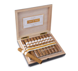 Charuto Rocky Patel Vintage 1999 Toro Connecticut - Caixa com 20