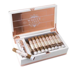 Charuto Rocky Patel White Label Robusto - Caixa com 20