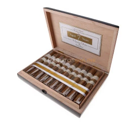 Charuto Rocky Patel Vintage 1999 Robusto - Caixa com 20